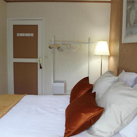 Chambres A La Maison Hermitage Aincourt Exterior photo