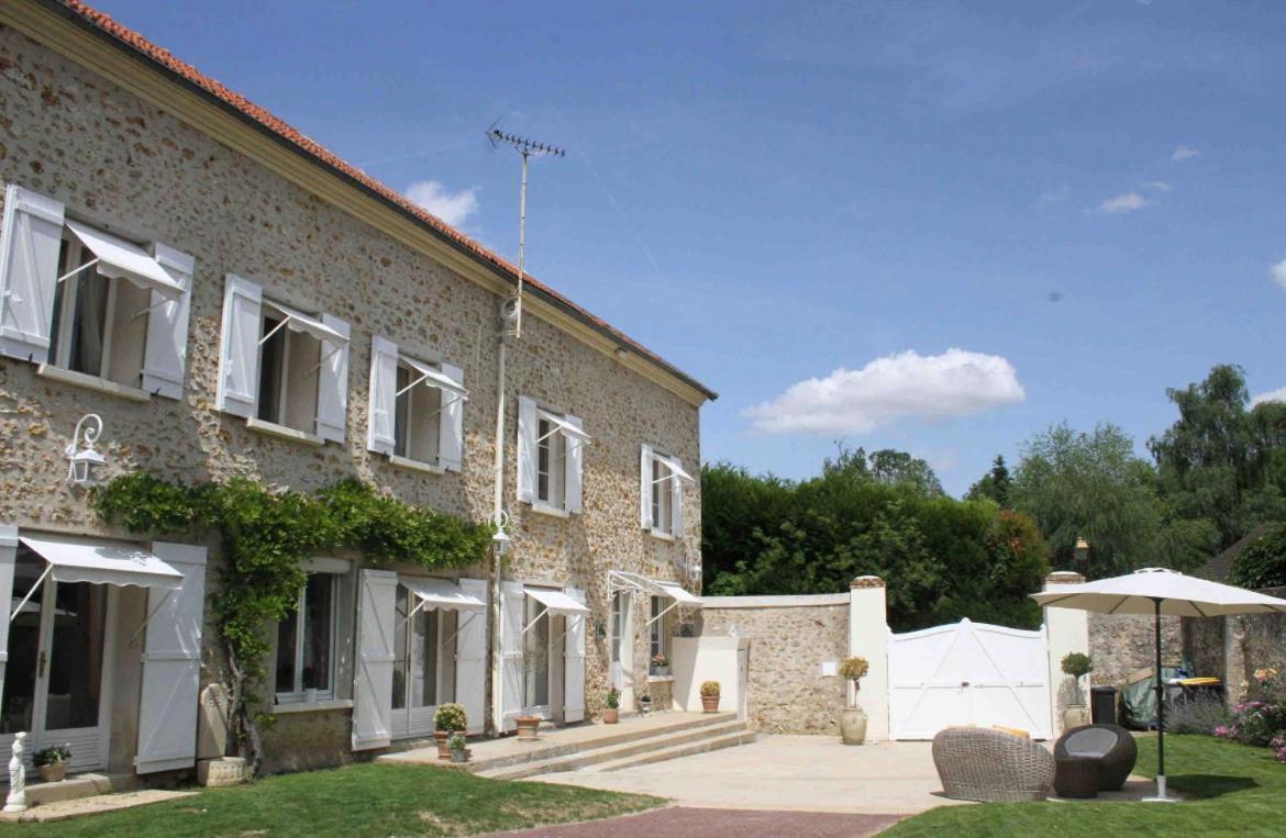 Chambres A La Maison Hermitage Aincourt Exterior photo