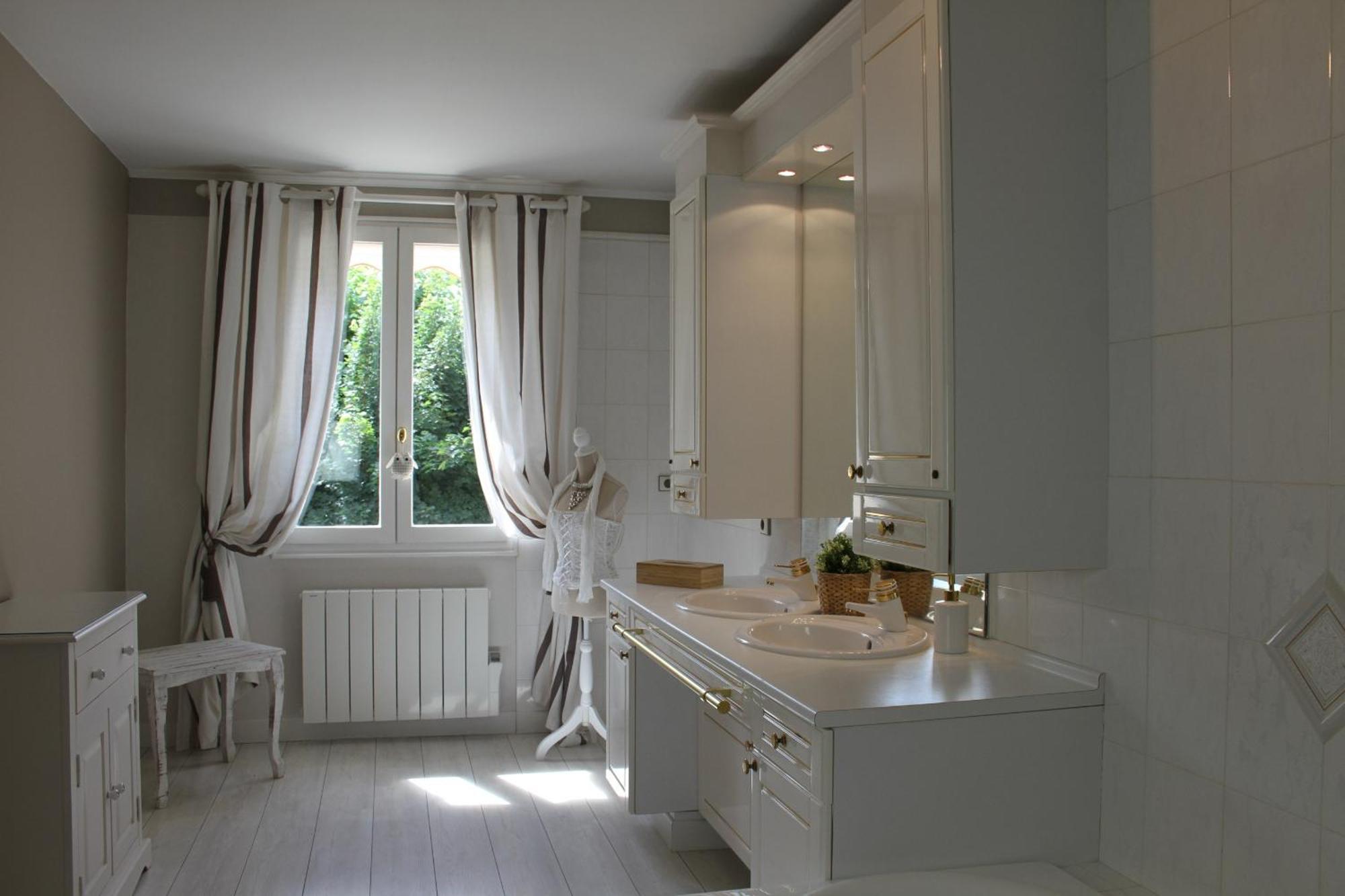 Chambres A La Maison Hermitage Aincourt Exterior photo