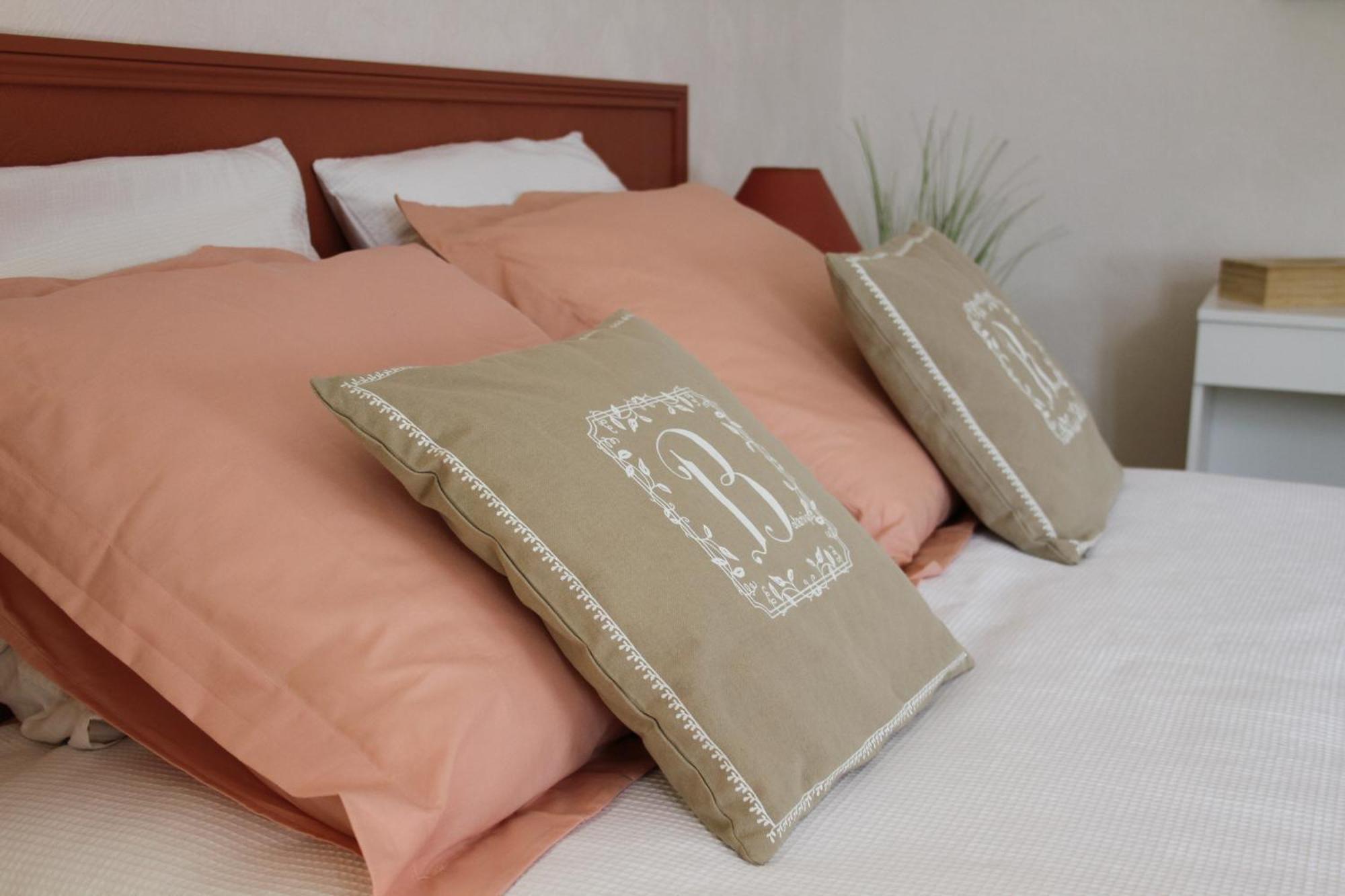 Chambres A La Maison Hermitage Aincourt Exterior photo